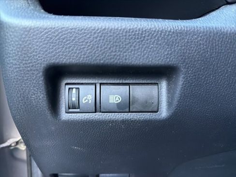 Used 2021 Toyota RAV4 LE image 12