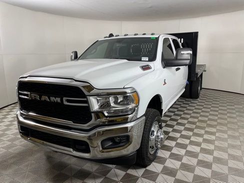 New 2024 RAM 3500 Tradesman w/ Chrome Appearance Group image 11