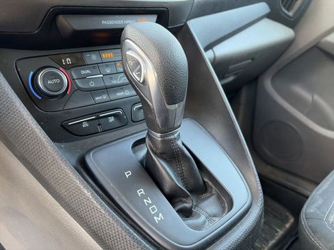 Used 2019 Ford Transit Connect XLT image 15