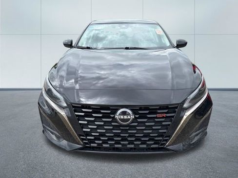 Used 2023 Nissan Altima 2.0 SR AWD/4WD image 6