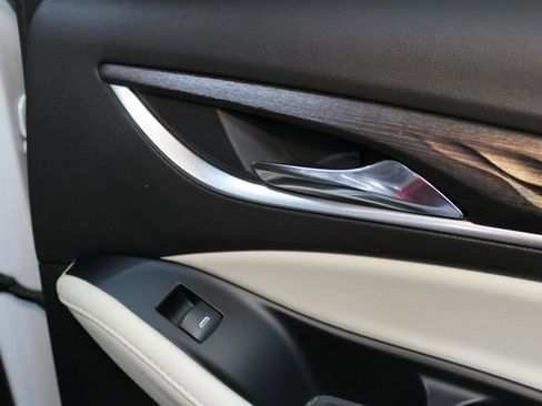 Used 2023 Buick Enclave Avenir w/ Avenir Technology Package AWD/4WD image 13