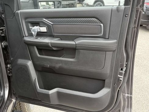 New 2026 RAM 2500 Big Horn AWD/4WD image 7