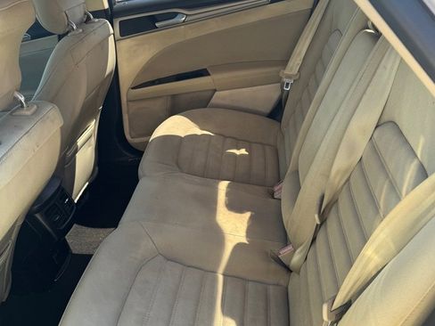 Used 2013 Ford Fusion SE image 10