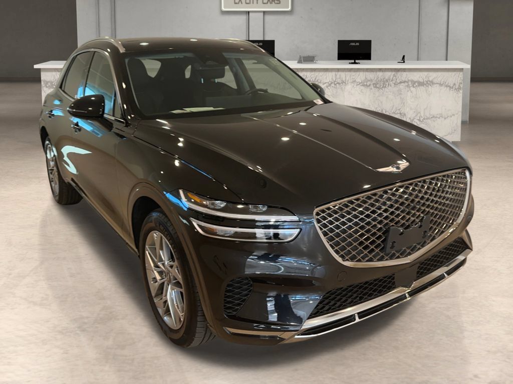 Used 2025 Genesis GV70 2.5T AWD/4WD image 8