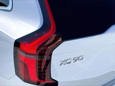 Used 2025 Volvo XC90 B6 Ultra w/ Protection Package image 29