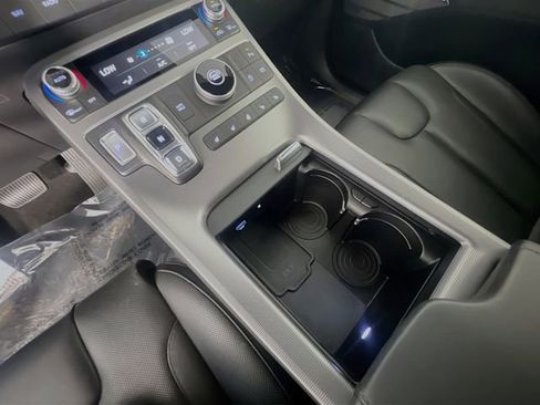 Used 2024 Hyundai Palisade Calligraphy FWD image 25