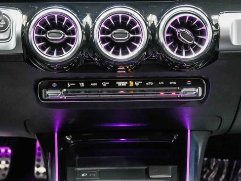 Certified 2023 Mercedes-Benz GLB 250 image 18