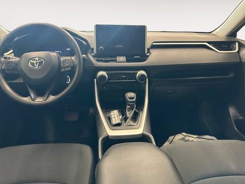 Used 2023 Toyota RAV4 LE FWD image 10