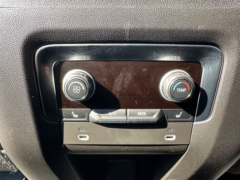 Certified 2024 Chevrolet Tahoe Premier w/ Premium Package image 15