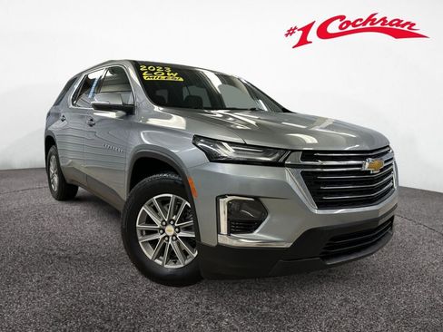 Certified 2023 Chevrolet Traverse LT image 1