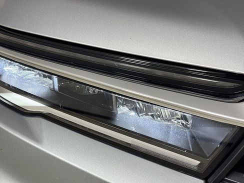 Used 2025 Honda Pilot EX-L image 41