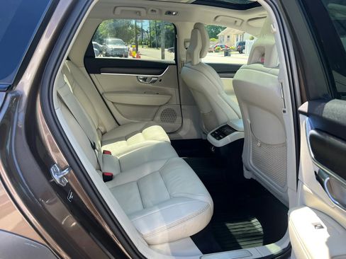 Used 2018 Volvo V90 T5 Cross Country w/ Convenience Package AWD/4WD image 29