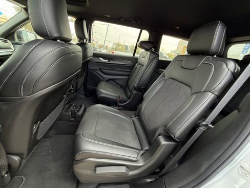 New 2025 Jeep Grand Cherokee L Altitude image 21