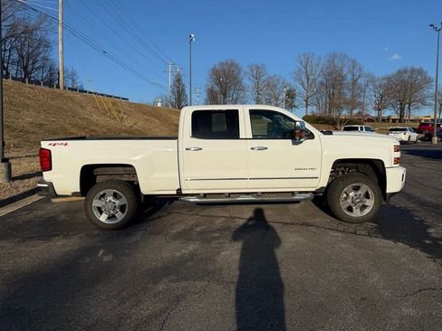 Used 2016 Chevrolet Silverado 2500 LT w/ Custom Sport Edition image 7
