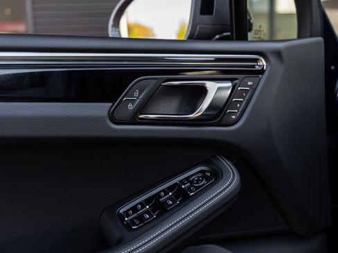 New 2026 Porsche Macan Turbo image 22