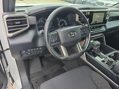 Used 2026 Toyota Tundra SR5 AWD/4WD image 16