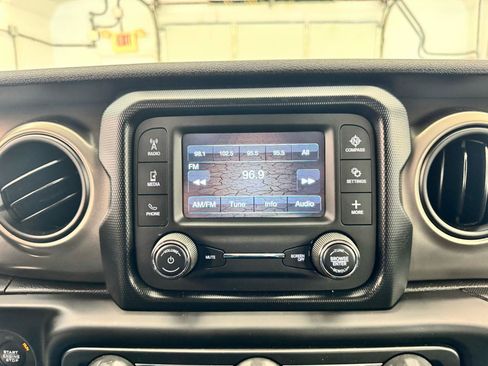 Used 2019 Jeep Wrangler Unlimited Sport AWD/4WD image 22