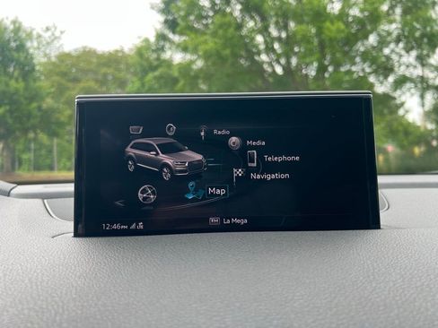 Used 2018 Audi Q7 3.0T Prestige w/ Prestige Package AWD/4WD image 29