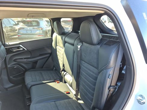 New 2026 Mitsubishi Outlander SE image 61