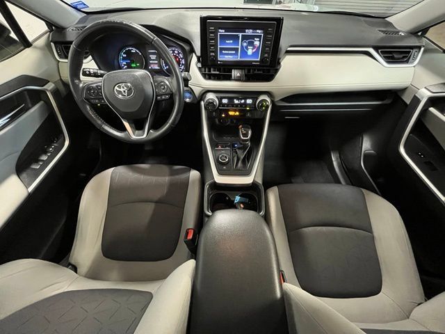 Used 2021 Toyota RAV4 XLE w/ Convenience Package AWD/4WD image 17