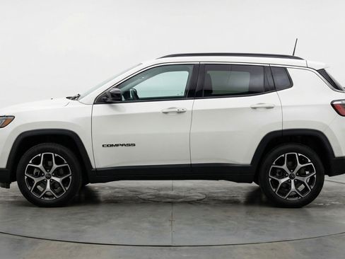 Used 2025 Jeep Compass Limited AWD/4WD image 5