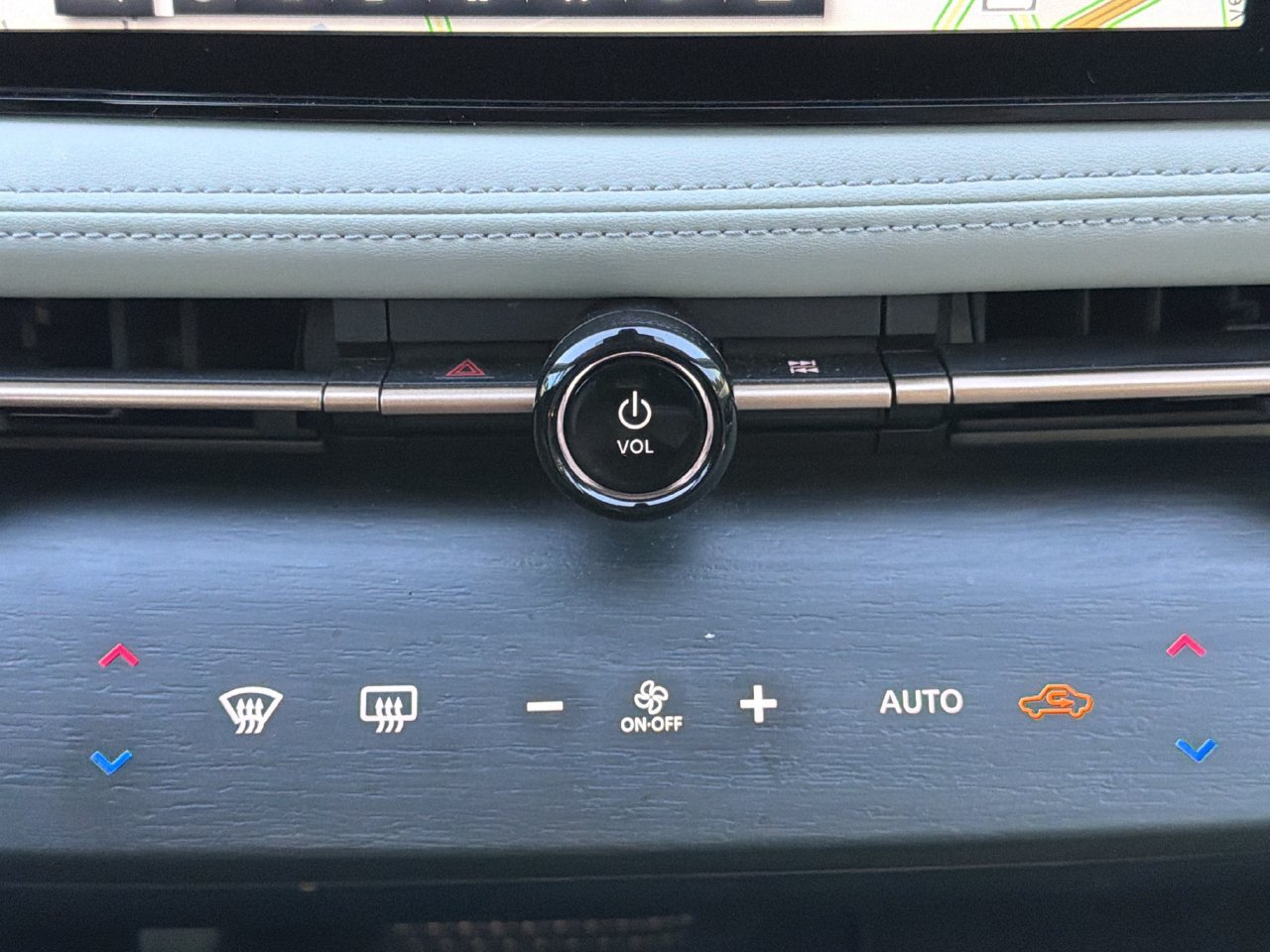 Certified 2023 Nissan Ariya FWD image 5