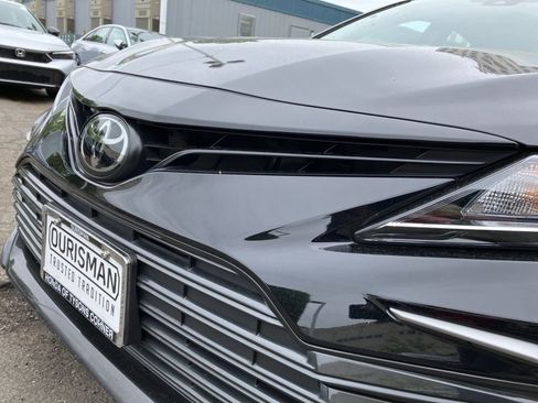 Used 2023 Toyota Camry LE w/ Convenience Package FWD image 4