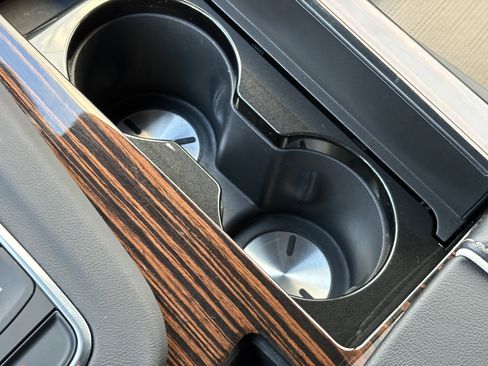 Used 2023 Cadillac Escalade Premium Luxury w/ Performance Package image 31