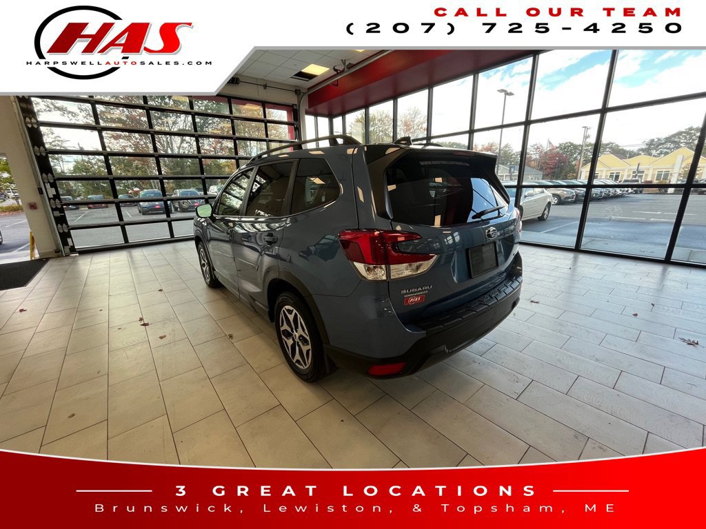 Used 2024 Subaru Forester Premium AWD/4WD image 3