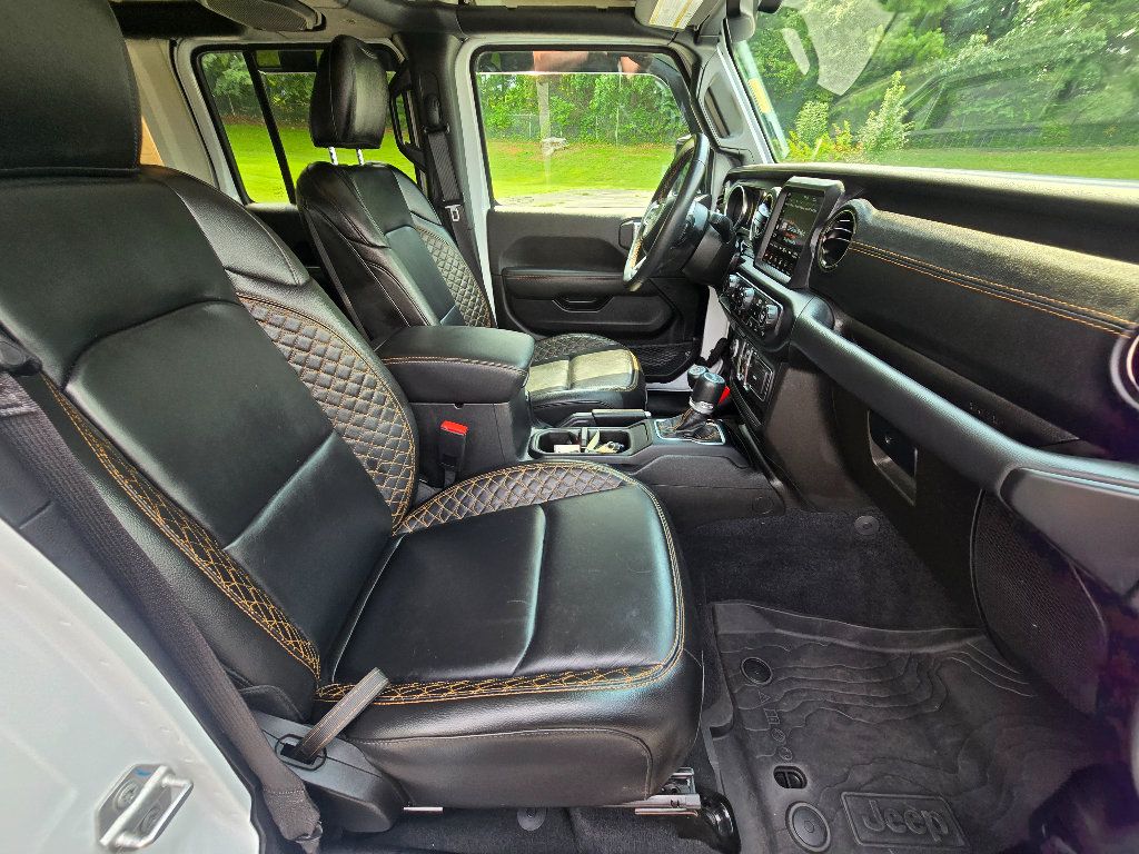 Used 2023 Jeep Wrangler Unlimited Sahara AWD/4WD image 23
