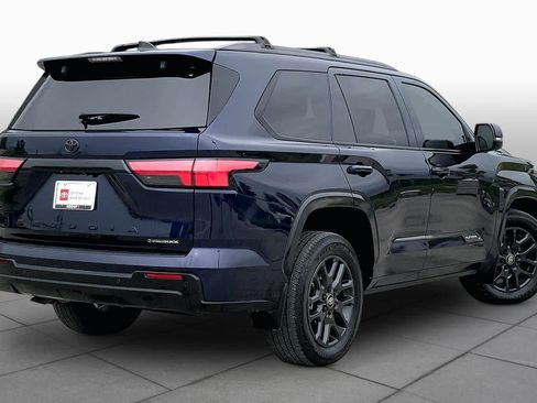 Used 2025 Toyota Sequoia Platinum AWD/4WD image 13