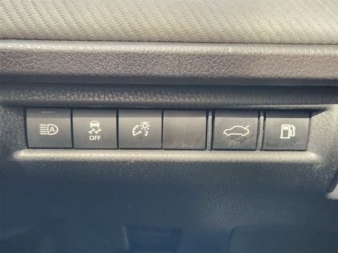 Used 2025 Toyota Camry SE image 22