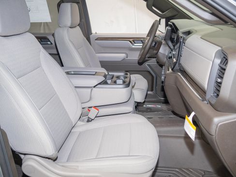 New 2026 Chevrolet Silverado 1500 LT image 9