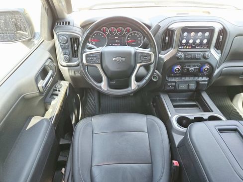 Used 2021 Chevrolet Silverado 1500 LT Trail Boss w/ LT Trail Boss Premium Package AWD/4WD image 11