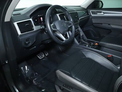 Used 2023 Volkswagen Atlas SEL Premium image 16