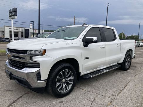 Used 2020 Chevrolet Silverado 1500 LT w/ Texas Edition image 9