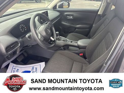 Used 2024 Honda HR-V LX image 12