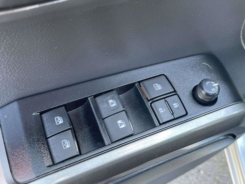 Used 2023 Toyota Tacoma SR5 RWD image 21