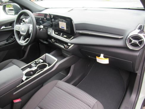 New 2026 Chevrolet Equinox LT w/ Safety and Technology Package image 10