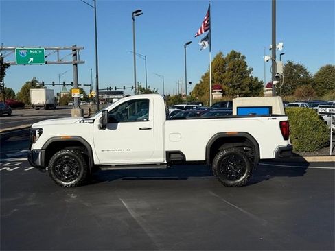 Used 2024 GMC Sierra 3500 Pro w/ Convenience Package image 2