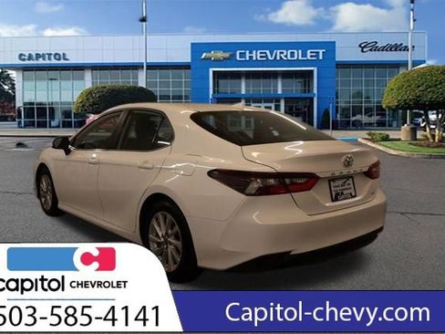 Used 2024 Toyota Camry LE image 6