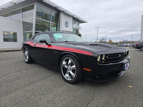 Used 2015 Dodge Challenger R/T Plus image 1