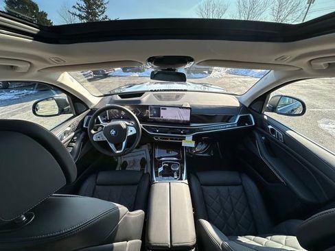 New 2026 BMW X7 xDrive40i w/ Premium Package image 3
