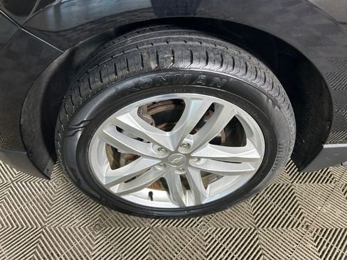 Used 2019 Chevrolet Equinox Premier AWD/4WD image 11