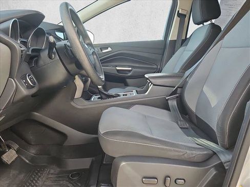 Used 2017 Ford Escape SE w/ Equipment Group 201A image 16