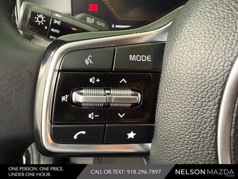 Used 2024 Kia Sorento S FWD image 23