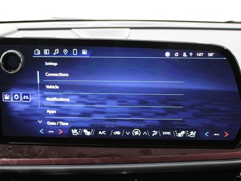 Used 2024 Chevrolet Traverse RS w/ LPO, Floor Liner Package image 16