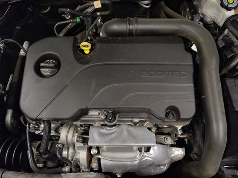 Used 2023 Chevrolet Malibu LT FWD image 30