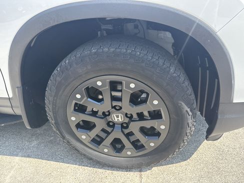 Used 2023 Honda Ridgeline RTL-E image 12