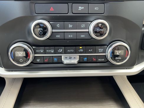 Used 2023 Ford Expedition Max Limited image 38